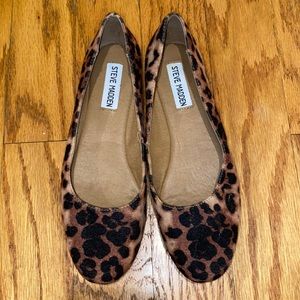 Steve Madden Leopard Flats